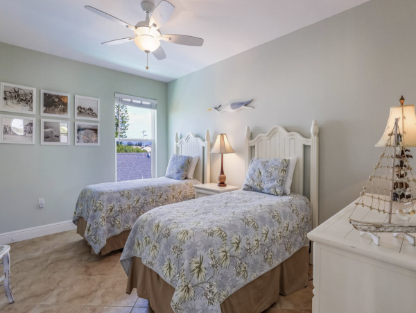 Expansive Beach Home - Casual Luxury - Steps to the Beach